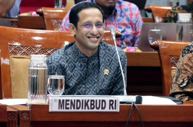 Mendikbud Nadiem Izinkan Sekolah Tatap Muka Mulai Januari 2021