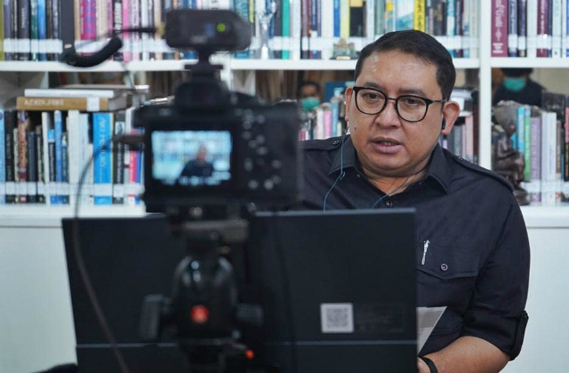 Jokowi Buka Calling Visa untuk Israel, Fadli Zon: Melukai Umat Islam