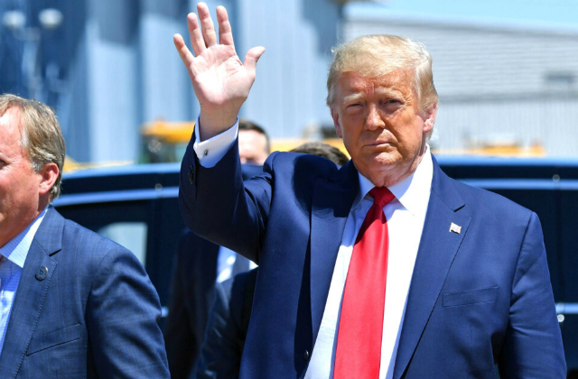 Jelang Lengser dari Gedung Putih, Trump Diperkarakan Eks Anak Buahnya