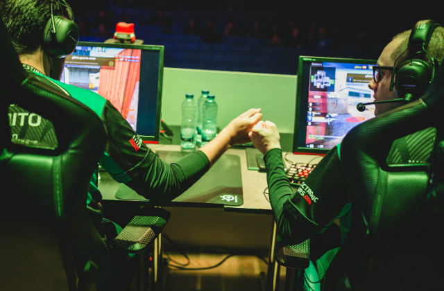 eSports, Sekedar Bisnis Untung atau Beneran Olahraga?