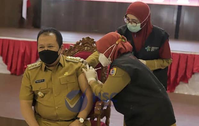 Vaksinasi Tahap 2 Bupati Jember Hendy & Wabup Firjaun Beserta Istri, dan Vaksin Tahap 1 bagi 360 ASN