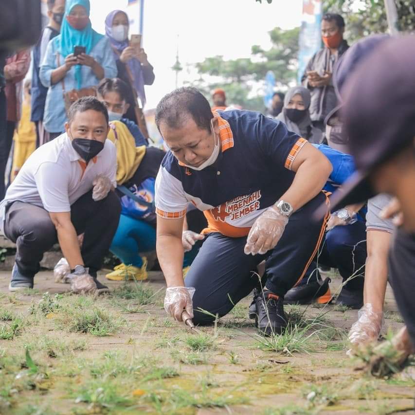 Bupati Hendy: Alun-alun Jember yang Bersih itu Cantik