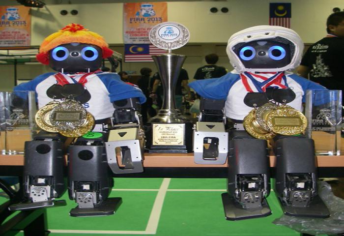 Robot ITS Sabet Delapan Medali Di Fira Hurocup 2016