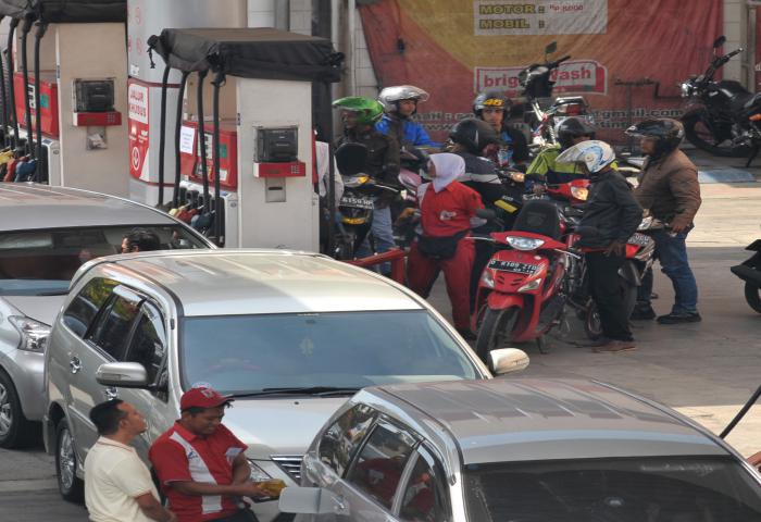 Pertamina Naikkan Harga Pertamax Series, Pertalite dan Dexlite Rp300 Per Liter