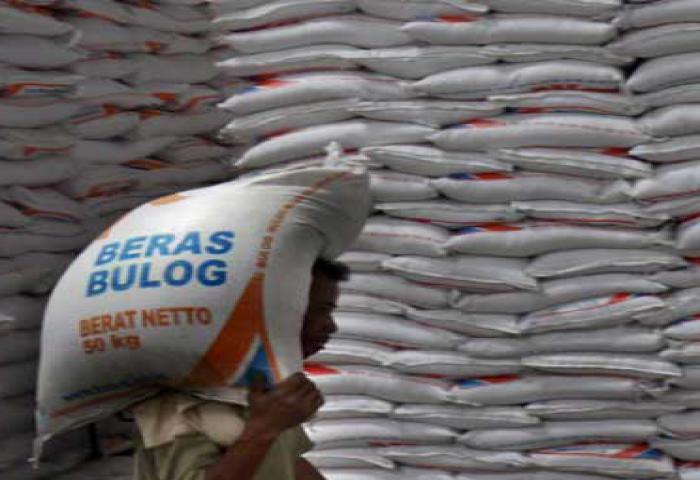 Bulog Sumbar Gelar Pasar Murah