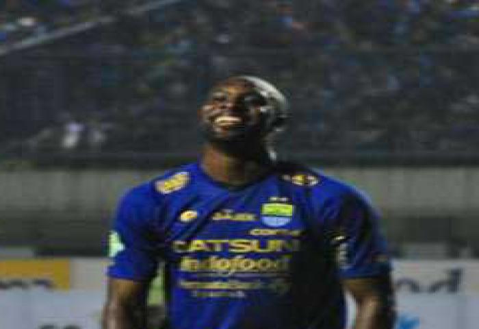 Cole: Ketidakdewasaan Penonton Menerima Hasil Pertandingan