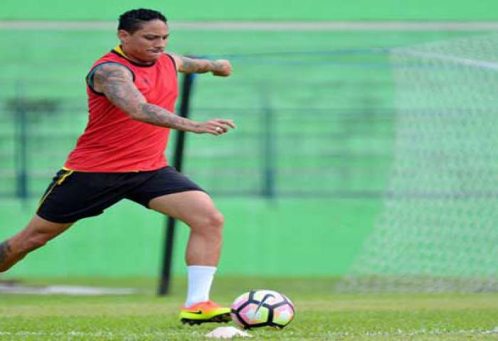 Cederanya Dua Pemain Asing Arema