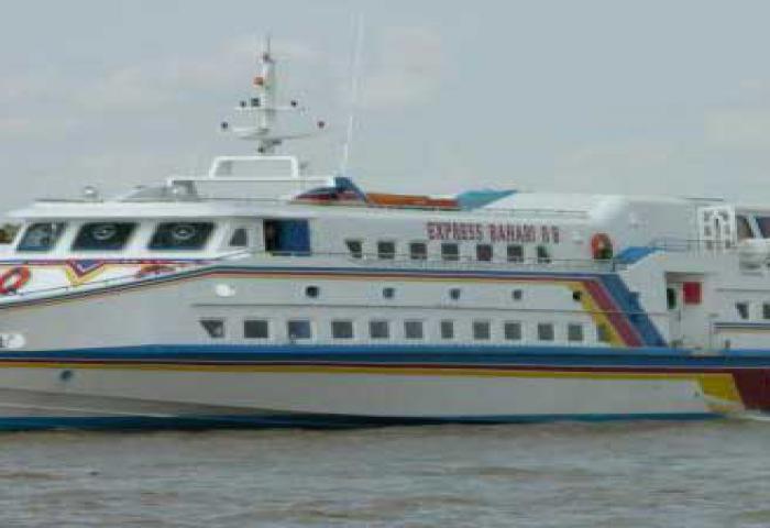 392 Penumpang Kapal Express Bahari C-9 Selamat