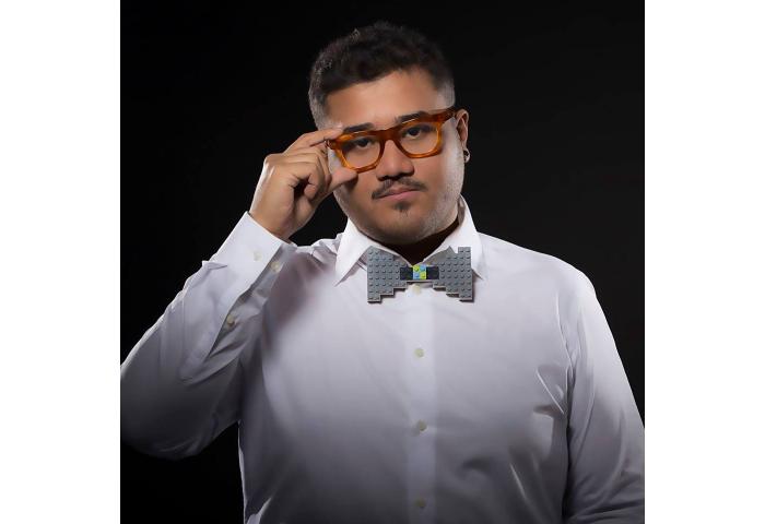 Pengamat: Mike Mohede Pribadi Yang Supel