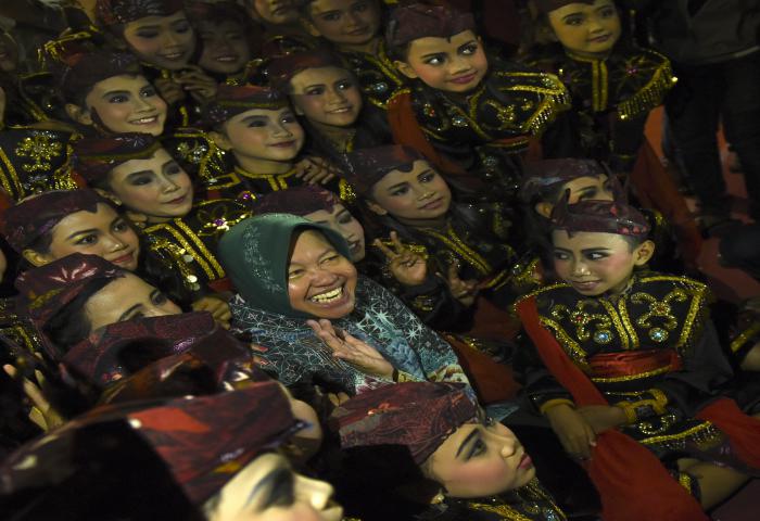 Pengamat: Kalau Maju di Pilgub DKI, Risma Lawan Imbang Ahok