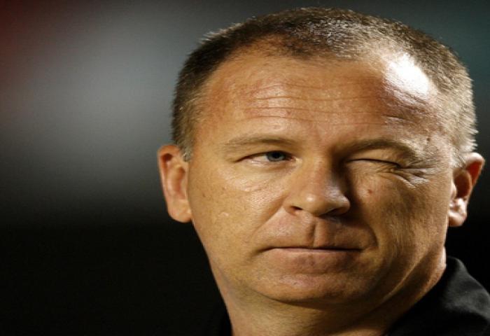 Mantan Pelatih Brasil Menezes Perpanjang Kontrak kontrak di Cruzeiro