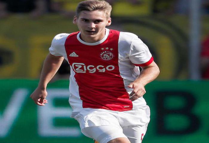 Ajax Kalahkan Feyenoord 4-1 di Rotterdam