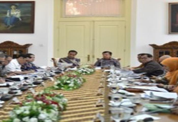 Presiden Ingatkan Program Penerima Beras Sejahtera Jangan Terlambat