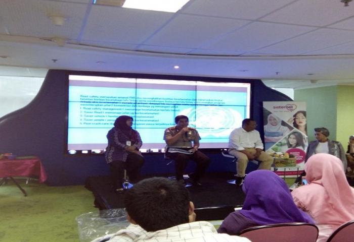 Queenrides Mengajak Perempuan Berkendara Aman