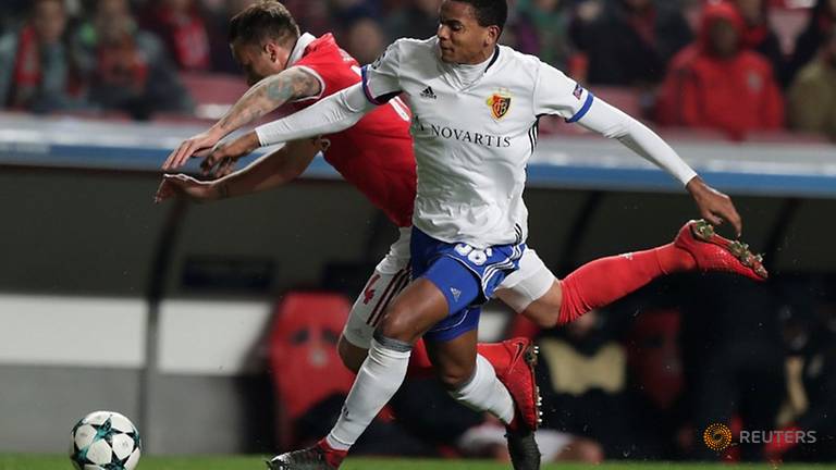 Dortmund Datangkan Bek Akanji dari Basel