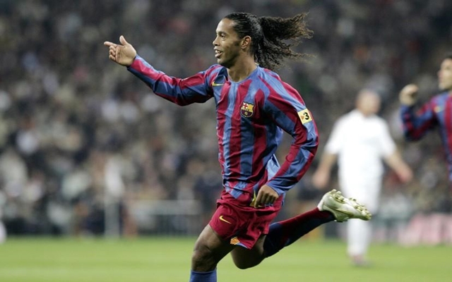 Ronaldinho Pensiun Dari Sepakbola