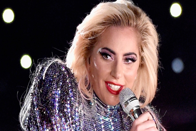 Sakit Nyeri, Lady Gaga Batalkan 10 Konsernya