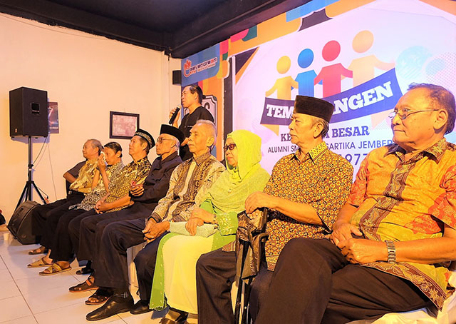 guru2.jpg