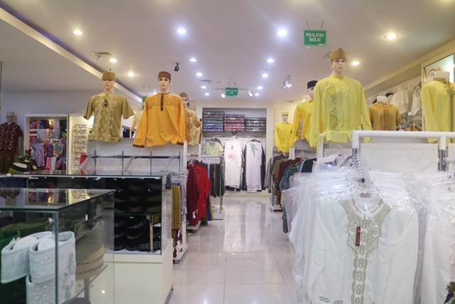 Banyak ragam baju koko.JPG