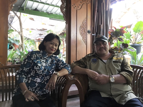 Burhan Bullion dan istri tercinta.JPG