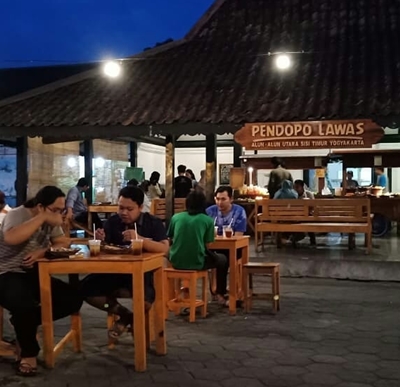 Pendopo Lawas.jpg