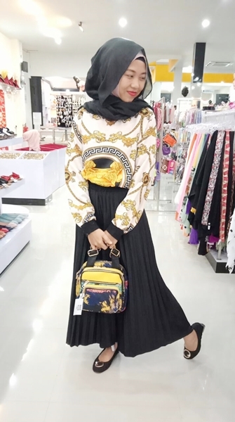 Gamis Motif Versace.jpg
