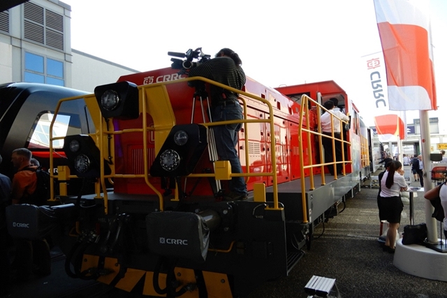 Lokomotip buatan CRRC – China.jpg