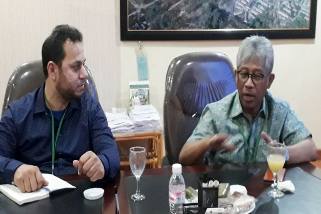 Dubes RI untuk Islamabad dan Mr Rehman Aziz Khan dari Vertex Import & Export Group, potential buyer and distributor Pakistan.jpeg