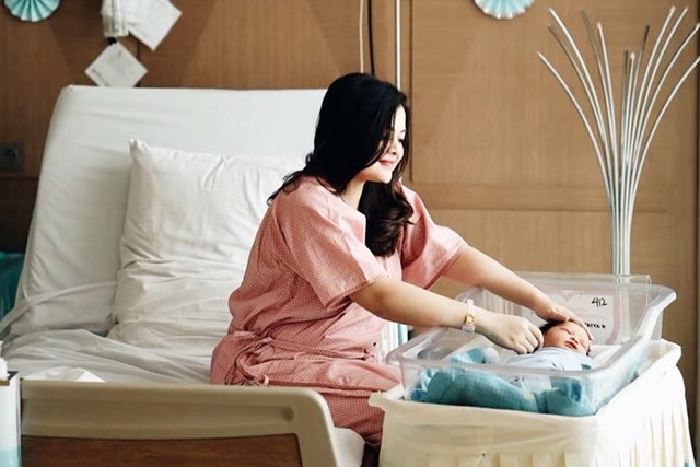 Tasya & Baby Arrsya.jpg