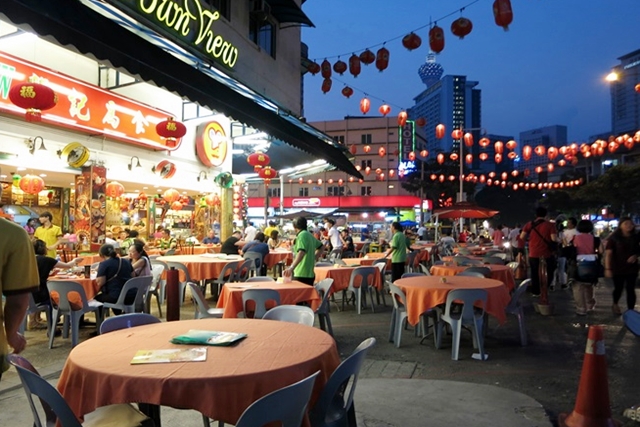 Jalan Alor, Pusatnya Jajanan di Kuala Lumpur.jpg