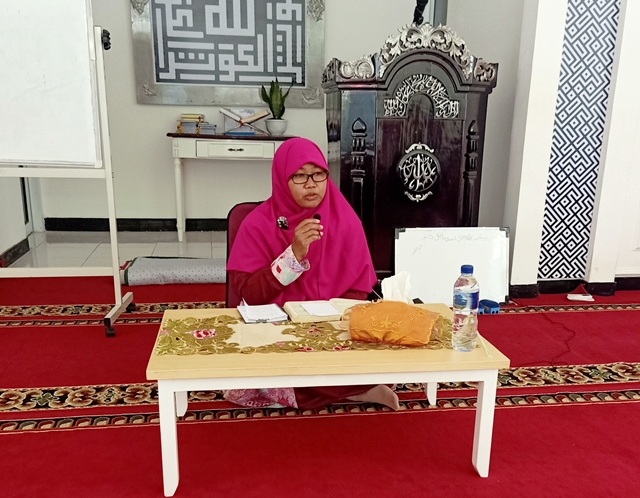 Pemateri Ustadzah Hj. Agustin Kurniawaty, S. Pd..jpg