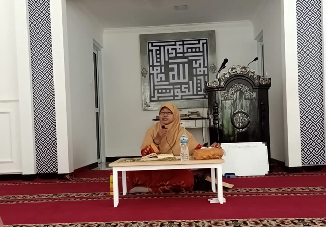 Ustadzah Hj Agustin Kurniawaty, SPd.jpg