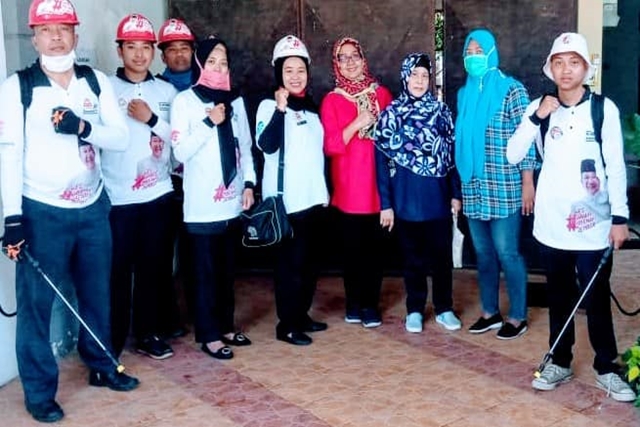 Tim H Hendy Siswanto Lakukan Penyemprotan Disinfektan