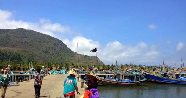 Mencari Ikan Mata Pencaharian Masyarakat Puger, Selain Bertani, foto by Lexy Leksono.jpg
