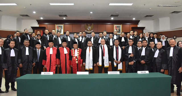 Setelah Sesi Pengangkatan:Penyumpahan Advokat Anggota PPKHI.jpg