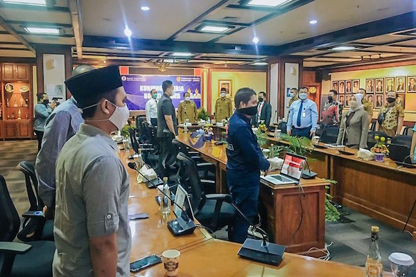 Bupati Hendy Siswanto dan Wabup Firjaun Berjumpa dengan Jajaran KPwBI Jember.jpg