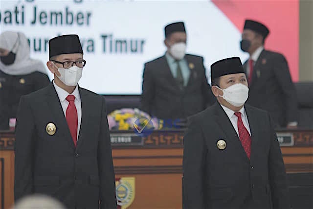 Bupati Jember Hendy Siswanto dan Wakil Bupati MB Firjaun Barlaman.jpg