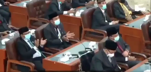 Suasana Selama Paripurna Sertijab dan Pemaparan Bupati Jember di DPRD.png
