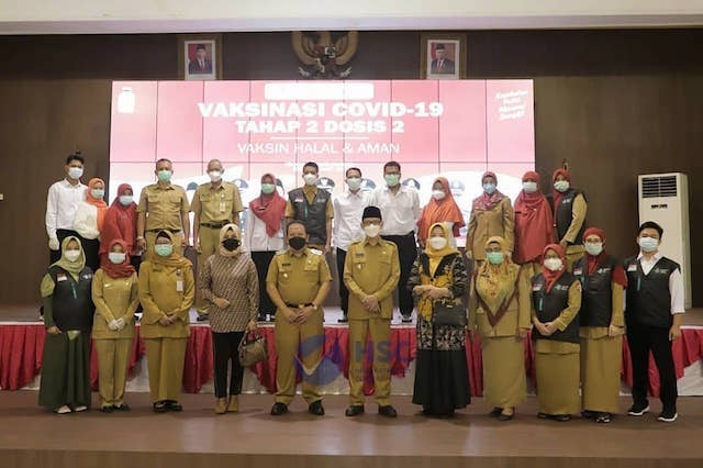 Bupati & Wakil Bupati Beserta Istri dan Pejabat Lain Pasca Vaksin COVID-19 Tahap 2.jpeg