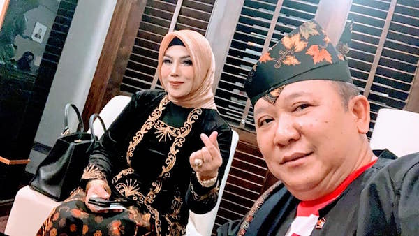 Bupati Jember Hendy Siswanto dan istri, Hj Kasih Fajarini, Dukung Linkrafin.jpeg