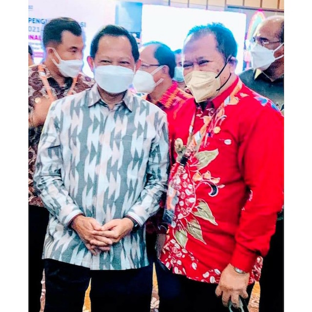 Bupati Jember Hendy Siswanto Bersama Mendagri Tito Karnavian.jpeg