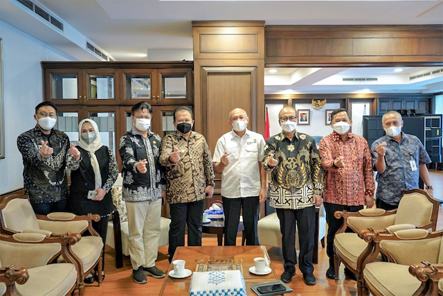 Usai Dialog, Berfoto Bersama.jpg