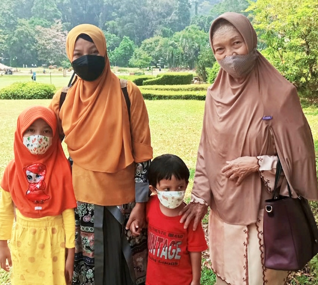 Ariyani, Ibu Sekolah Pertama dan Sahabat dalam Suka Duka.jpeg
