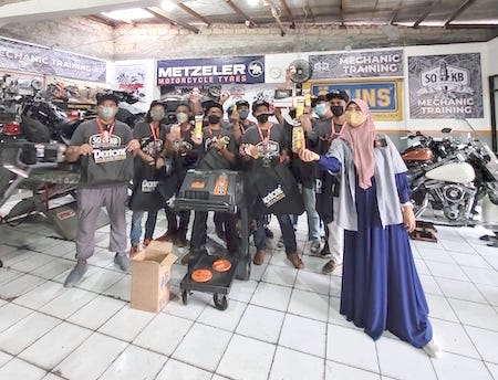 Kolaborasi SKOB-Dextone Majukan Anak Bangsa di Dunia Mekanik Otomotif.jpeg