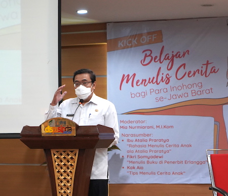 Kepala Dispusipda Jabar, Dr Hening Widyatmoko, Pentingnya Penguasaan Literasi.jpeg