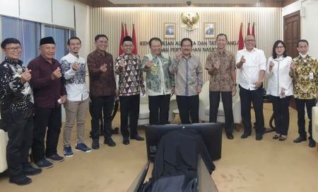 Bupati Hendy Beraudiensi ke Menteri ATR-BPN, Sofyan Djalil.jpg