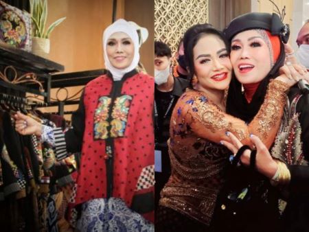 Memeragakan Batik Jember dan Bersama Penyanyi Kridayanti