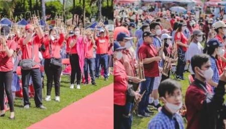 Sebagian dari Peserta 'Orkestra' Angklung yang Menawan.jpg