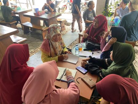 Kaum Hawa Juga Berbenah Selamatkan Diri dari Utang Ribawi.jpeg