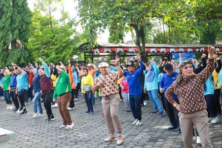 Senam Bersama untuk Hidup Sehat.jpg
